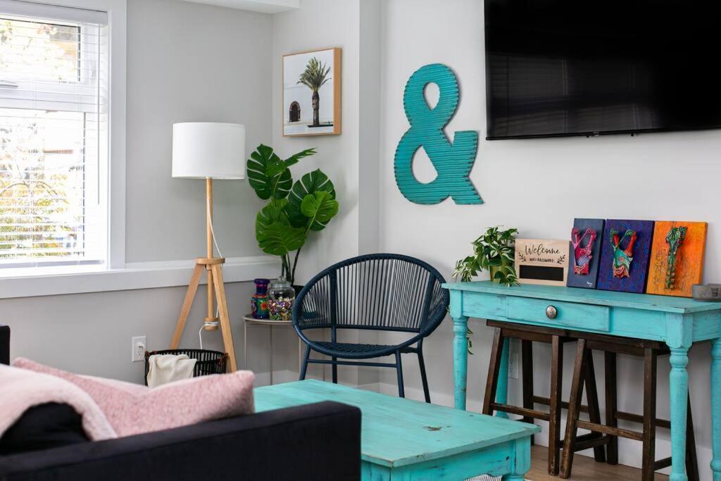 Stylish 1 Bedroom With Access * Victoria