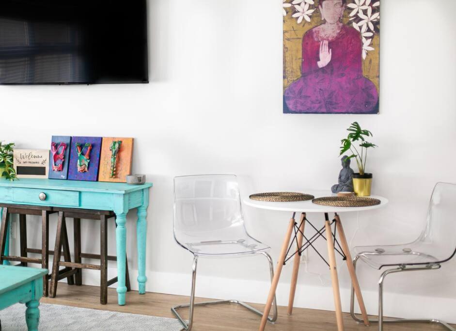 Stylish 1 Bedroom With Access Victoria