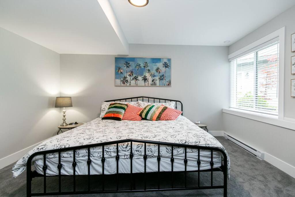 Stylish 1 Bedroom With Access * Victoria